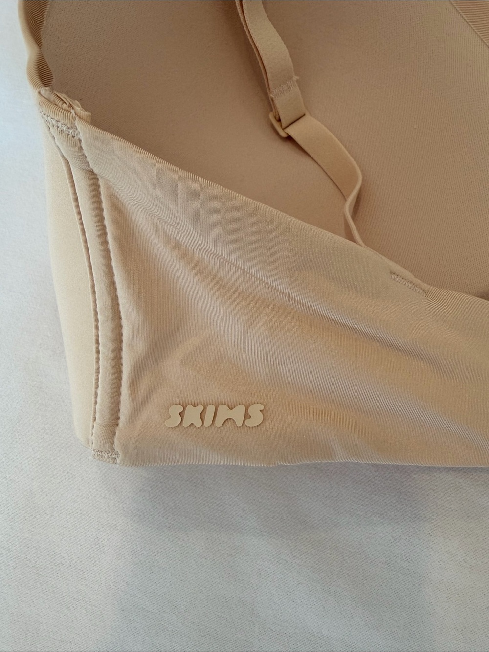 Skims Wireless Form T-Shirt Demi Bra - 34D - Picture 4 of 8